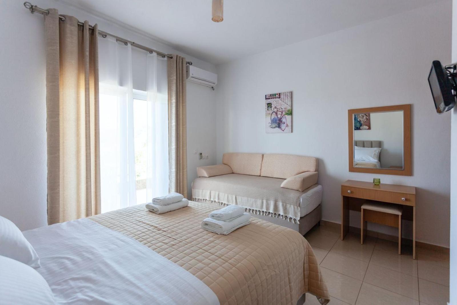 Zacharias Apartments Хімара Екстер'єр фото